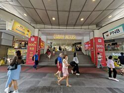 Lucky Plaza (D9), Retail #594364681
